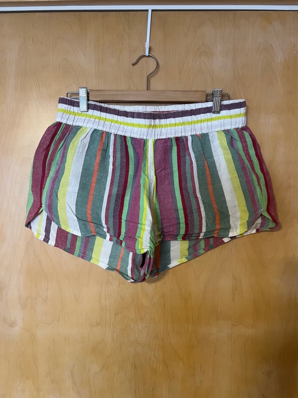Kavu Striped Elastic-Waist Women’s Shorts in Multicolor